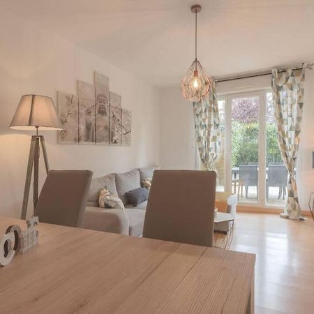 ביוסי-סיינט-ג'ורג' Garden Apartment Next To Disneyland מראה חיצוני תמונה