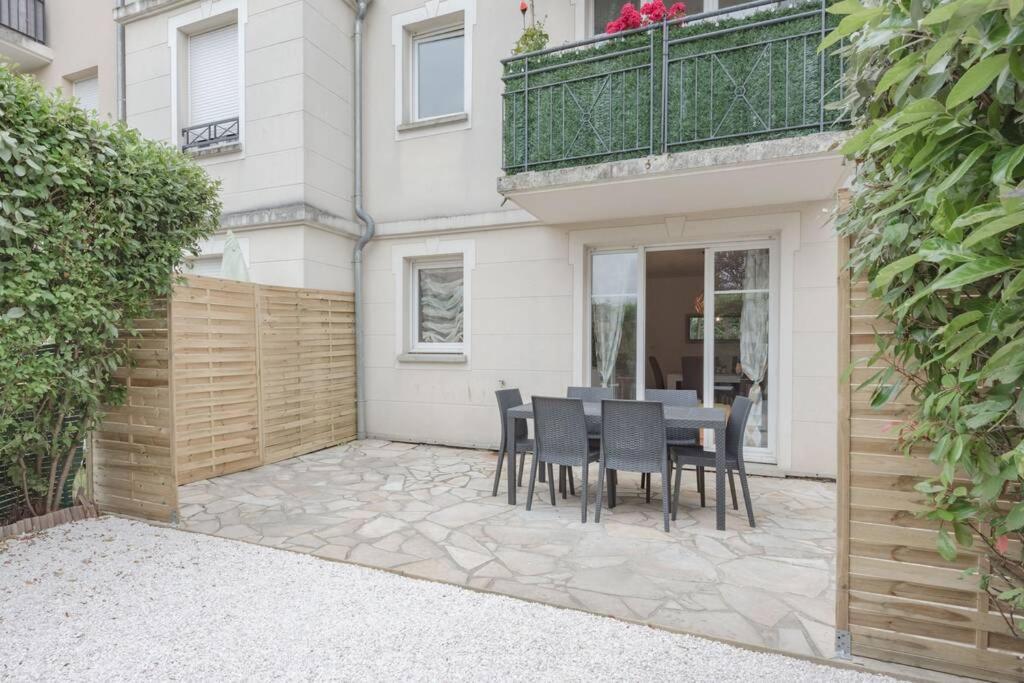 ביוסי-סיינט-ג'ורג' Garden Apartment Next To Disneyland מראה חיצוני תמונה