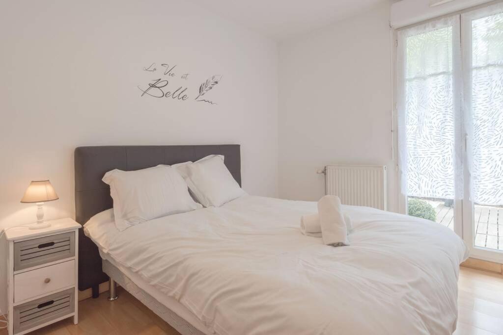 ביוסי-סיינט-ג'ורג' Garden Apartment Next To Disneyland מראה חיצוני תמונה