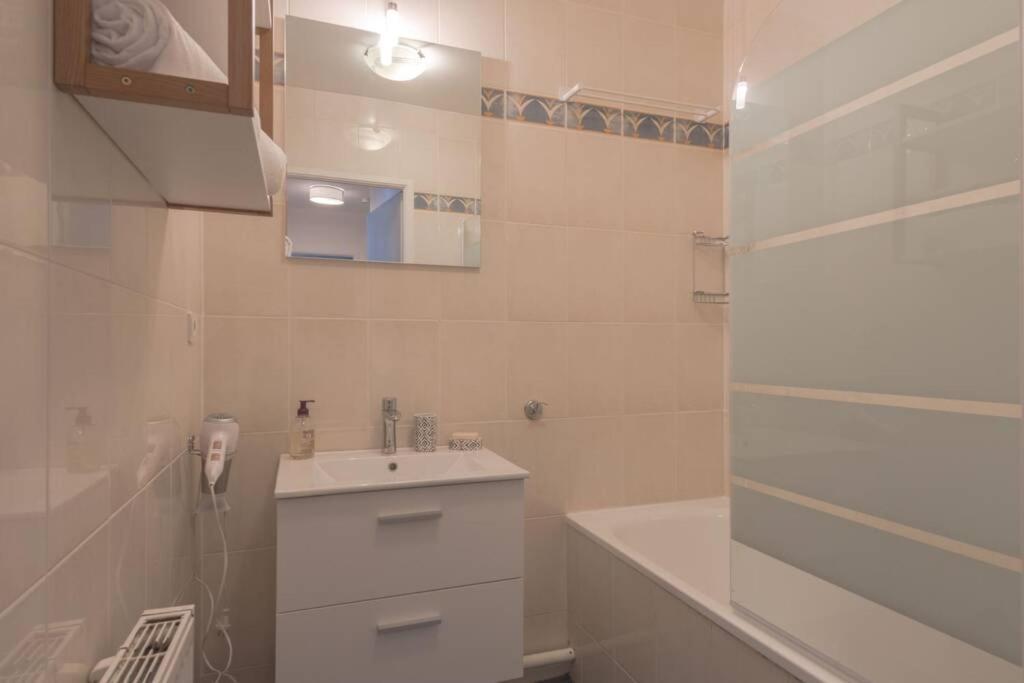 ביוסי-סיינט-ג'ורג' Garden Apartment Next To Disneyland מראה חיצוני תמונה